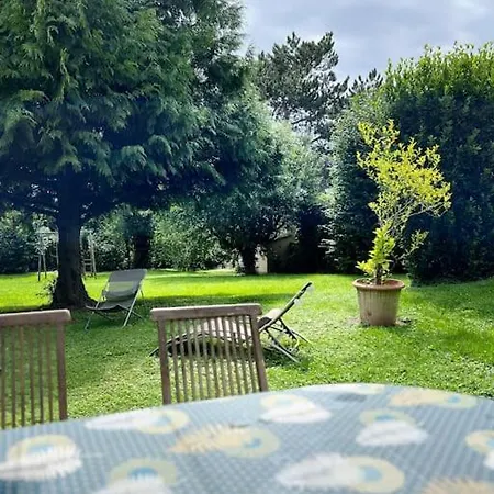 Apartment Bucolique Rez-de-jardin, 4 Pers, Proche